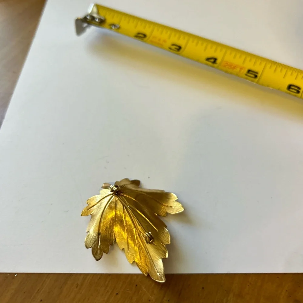 Glowing Vintage Leaf Brooch